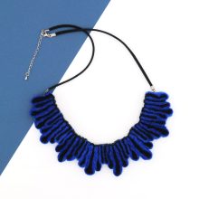 Necklace_splash_blackblue_04