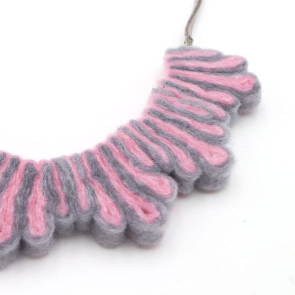 Necklace_splash_greypink_07