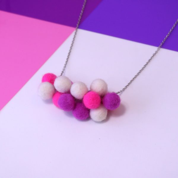 Balloon_Necklace_PinkWhite_03