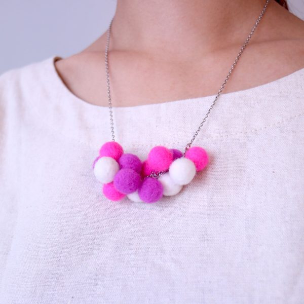 Balloon_Necklace_PinkWhite_04