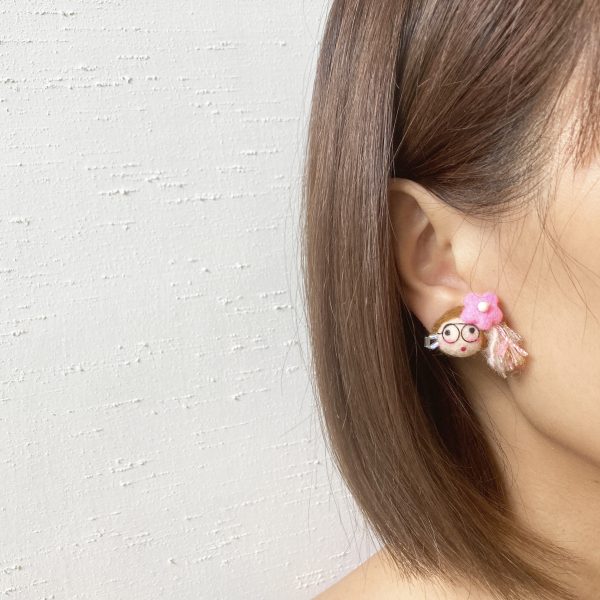 Earrings_iamaflower_betty_01