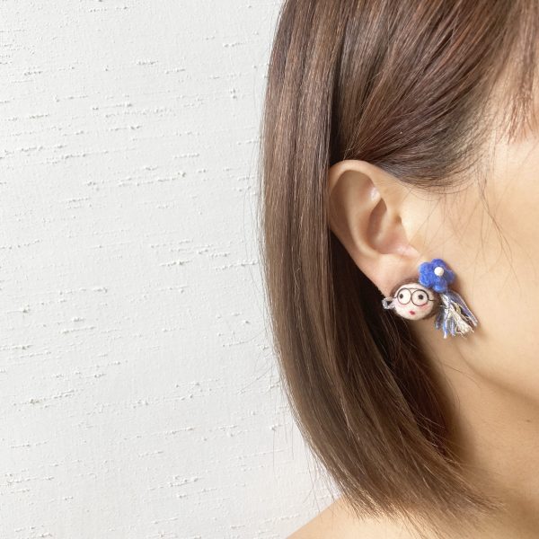 Earrings_iamaflower_betty_02