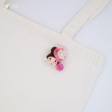 Brooch_fatfadin_amy_02_logo