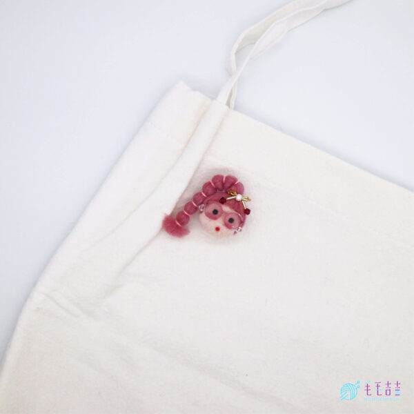 brooch_himrsun__amy_logo_02