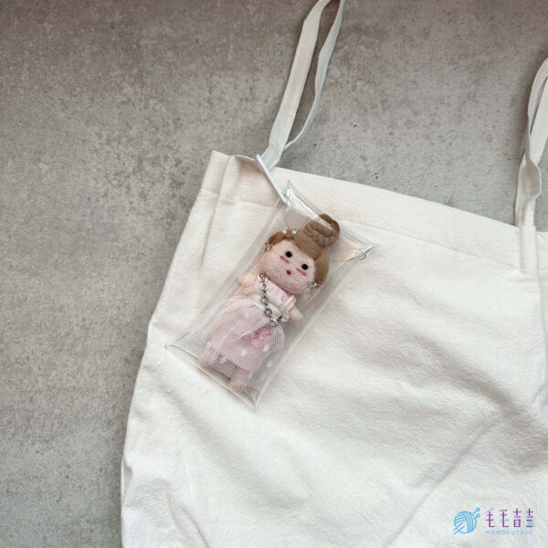 mini doll serie5_amy_logo_04