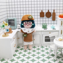 Fruit Lab_Doll_Betty_02_logo